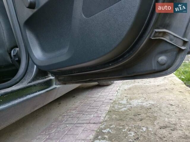 Чорний Шкода Фабія, об'ємом двигуна 1.2 л та пробігом 224 тис. км за 4700 $, фото 15 на Automoto.ua