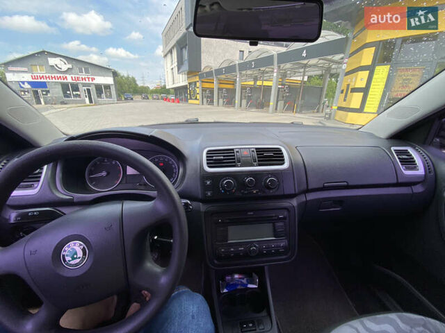 Шкода Фабия 2008 в Львове на Automoto.ua Черный Шкода Фабия, объемом двигателя 1.2 л и пробегом 135 тыс. км за 5200 $, фото 12 на Automoto.ua