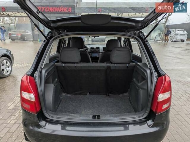 Черный Шкода Фабия, объемом двигателя 1.39 л и пробегом 230 тыс. км за 4500 $, фото 15 на Automoto.ua