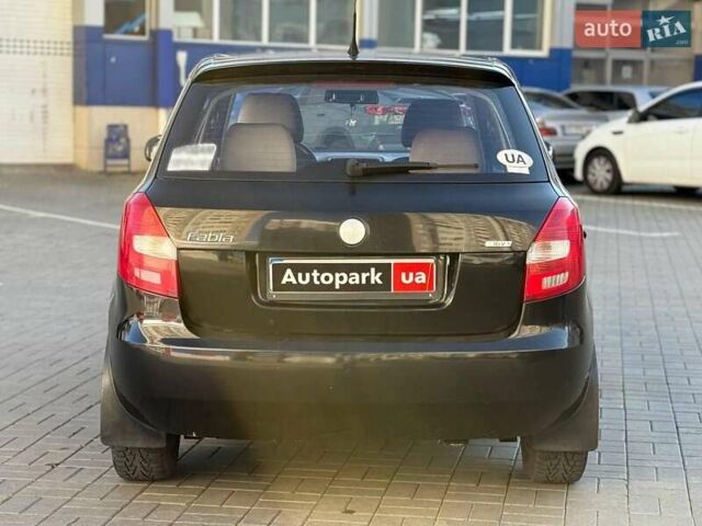 Черный Шкода Фабия, объемом двигателя 1.4 л и пробегом 203 тыс. км за 4940 $, фото 6 на Automoto.ua