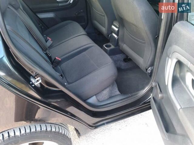 Черный Шкода Фабия, объемом двигателя 1.4 л и пробегом 135 тыс. км за 5500 $, фото 16 на Automoto.ua