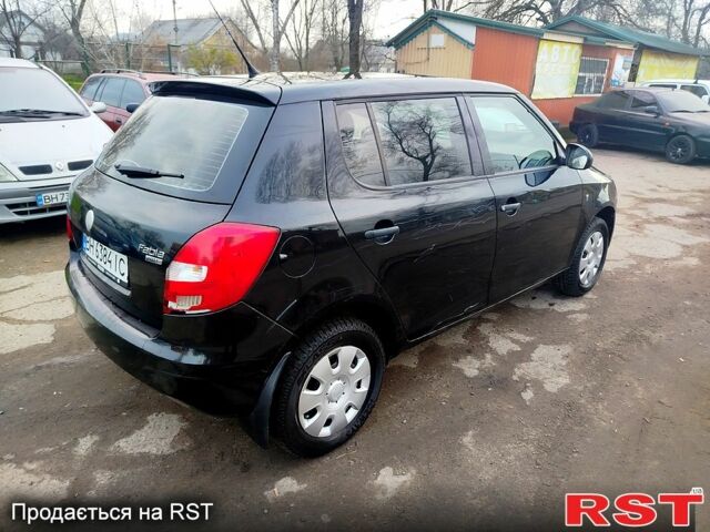 Черный Шкода Фабия, объемом двигателя 1.2 л и пробегом 218 тыс. км за 2500 $, фото 4 на Automoto.ua
