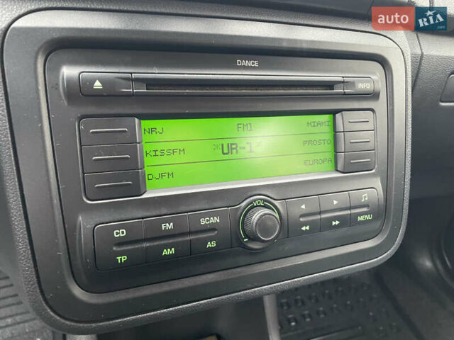 Чорний Шкода Фабія, об'ємом двигуна 1.4 л та пробігом 238 тис. км за 5150 $, фото 49 на Automoto.ua