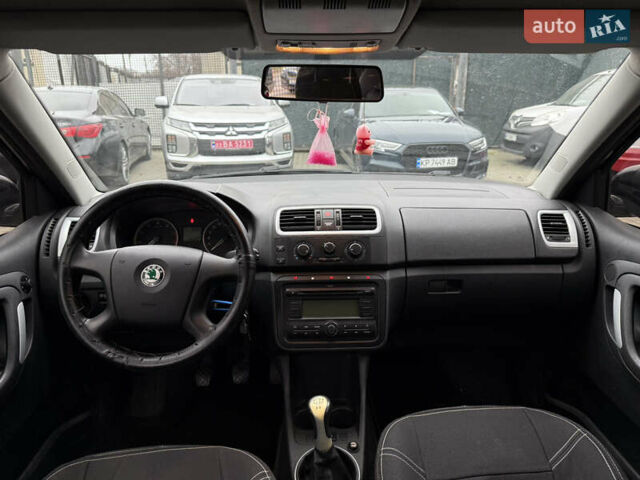 Чорний Шкода Фабія, об'ємом двигуна 1.2 л та пробігом 190 тис. км за 4200 $, фото 7 на Automoto.ua