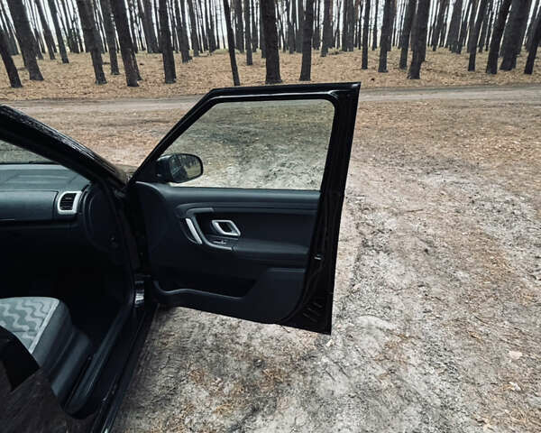 Черный Шкода Фабия, объемом двигателя 1.4 л и пробегом 200 тыс. км за 5600 $, фото 38 на Automoto.ua