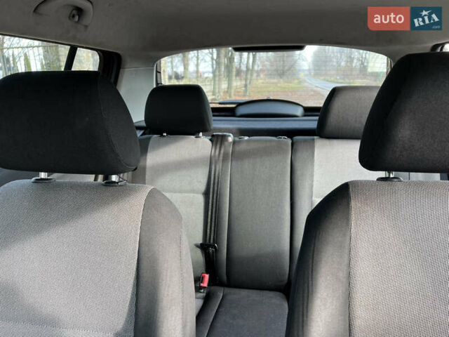 Черный Шкода Фабия, объемом двигателя 1.2 л и пробегом 272 тыс. км за 4200 $, фото 15 на Automoto.ua