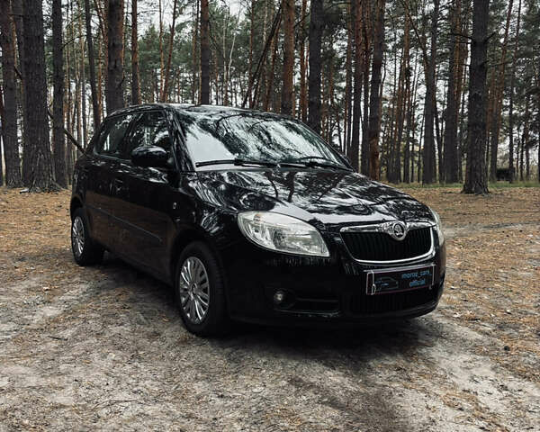 Черный Шкода Фабия, объемом двигателя 1.4 л и пробегом 200 тыс. км за 5600 $, фото 44 на Automoto.ua