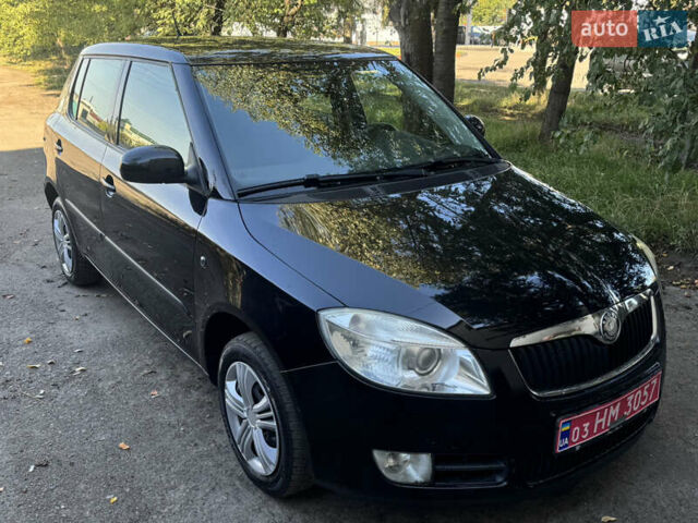 Черный Шкода Фабия, объемом двигателя 1.39 л и пробегом 153 тыс. км за 5150 $, фото 3 на Automoto.ua