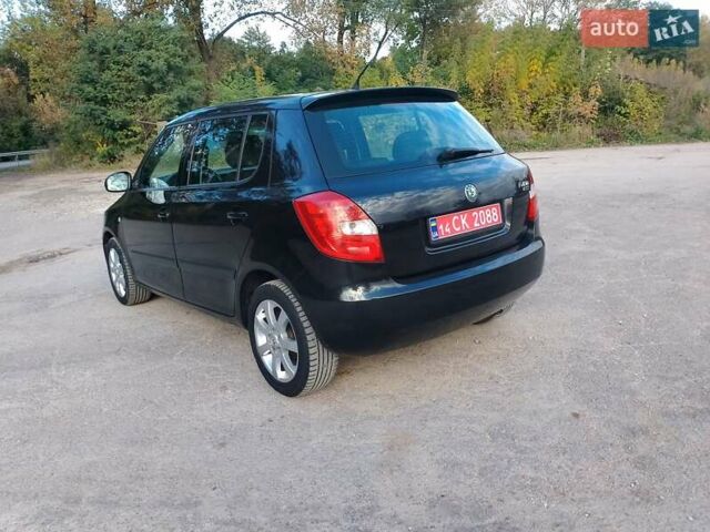 Черный Шкода Фабия, объемом двигателя 1.4 л и пробегом 135 тыс. км за 5500 $, фото 8 на Automoto.ua