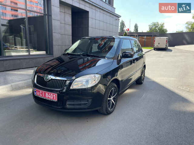 Черный Шкода Фабия, объемом двигателя 1.4 л и пробегом 217 тыс. км за 5999 $, фото 15 на Automoto.ua