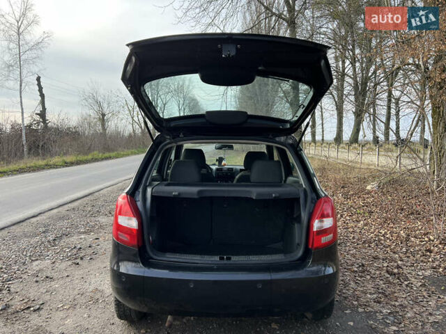 Черный Шкода Фабия, объемом двигателя 1.2 л и пробегом 272 тыс. км за 4200 $, фото 17 на Automoto.ua