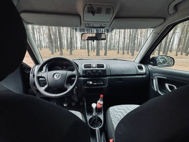 Шкода Фабия 2008 в Харькове на Automoto.ua Черный Шкода Фабия, объемом двигателя 1.4 л и пробегом 200 тыс. км за 5500 $, фото 21 на Automoto.ua