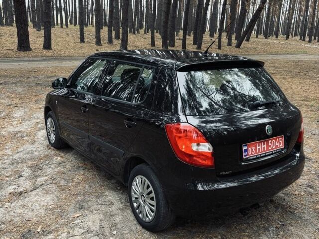 Шкода Фабия 2008 в Харькове на Automoto.ua Черный Шкода Фабия, объемом двигателя 1.4 л и пробегом 200 тыс. км за 5500 $, фото 6 на Automoto.ua