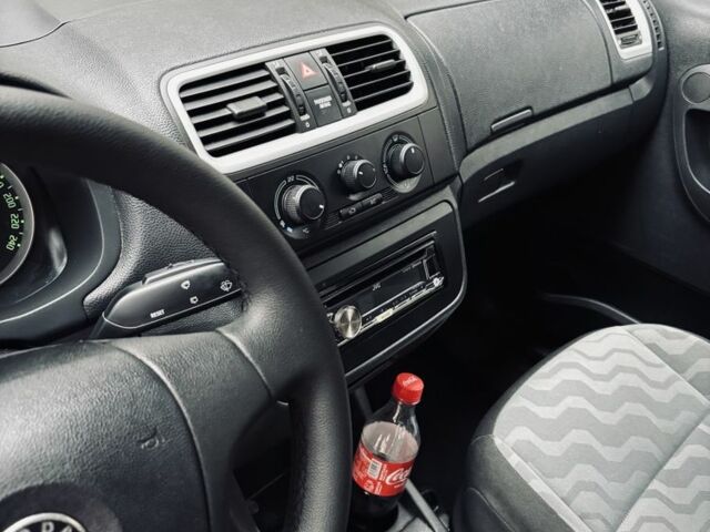 Шкода Фабия 2008 в Харькове на Automoto.ua Черный Шкода Фабия, объемом двигателя 1.4 л и пробегом 200 тыс. км за 5500 $, фото 3 на Automoto.ua