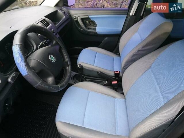 Черный Шкода Фабия, объемом двигателя 1.39 л и пробегом 237 тыс. км за 4700 $, фото 17 на Automoto.ua