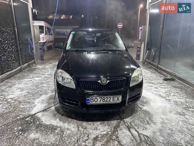 Черный Шкода Фабия, объемом двигателя 1.2 л и пробегом 224 тыс. км за 4700 $, фото 5 на Automoto.ua