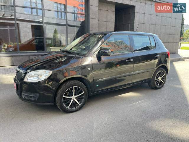 Черный Шкода Фабия, объемом двигателя 1.4 л и пробегом 217 тыс. км за 5999 $, фото 14 на Automoto.ua