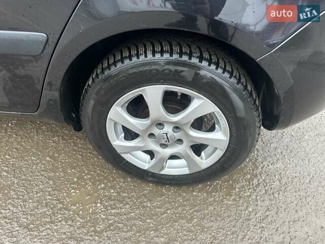 Чорний Шкода Фабія, об'ємом двигуна 1.2 л та пробігом 224 тис. км за 3999 $, фото 35 на Automoto.ua