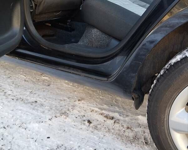 Черный Шкода Фабия, объемом двигателя 1.6 л и пробегом 160 тыс. км за 5600 $, фото 10 на Automoto.ua