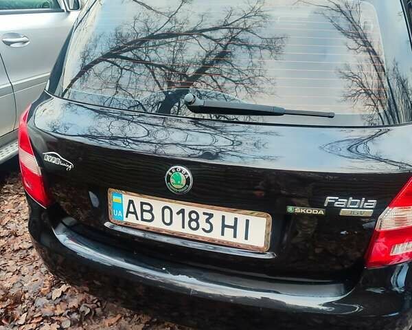 Черный Шкода Фабия, объемом двигателя 1.39 л и пробегом 228 тыс. км за 4000 $, фото 1 на Automoto.ua