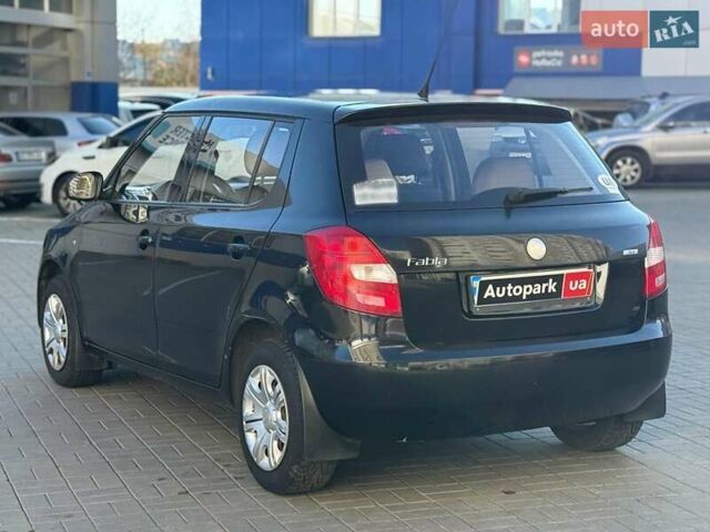 Черный Шкода Фабия, объемом двигателя 1.4 л и пробегом 203 тыс. км за 4940 $, фото 5 на Automoto.ua