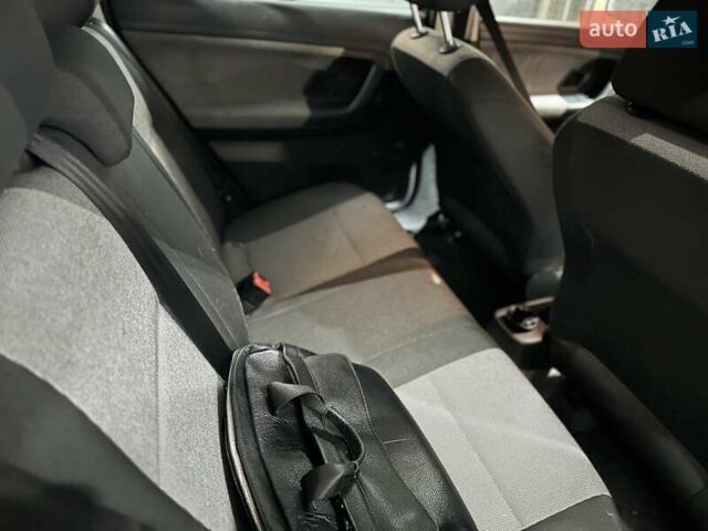 Чорний Шкода Фабія, об'ємом двигуна 1.2 л та пробігом 224 тис. км за 3999 $, фото 49 на Automoto.ua