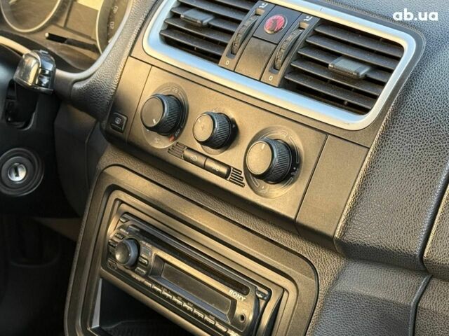 Чорний Шкода Фабія, об'ємом двигуна 1.4 л та пробігом 203 тис. км за 4940 $, фото 15 на Automoto.ua