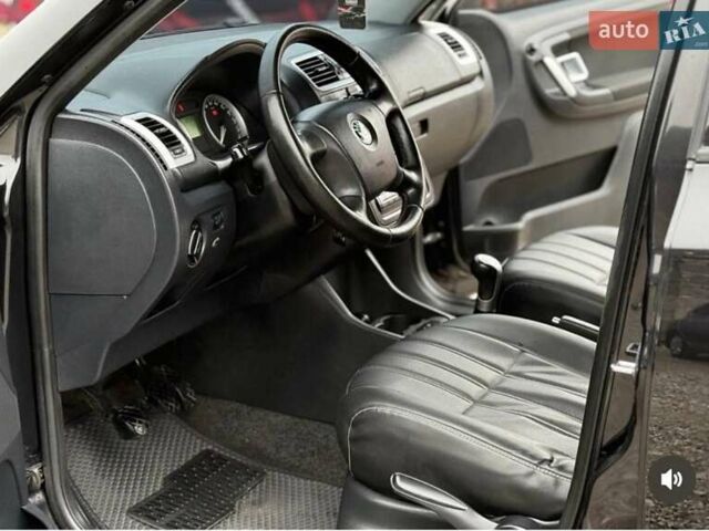 Чорний Шкода Фабія, об'ємом двигуна 1.39 л та пробігом 265 тис. км за 4900 $, фото 7 на Automoto.ua