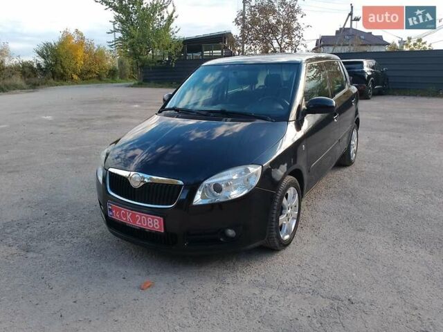 Черный Шкода Фабия, объемом двигателя 1.4 л и пробегом 135 тыс. км за 5500 $, фото 12 на Automoto.ua