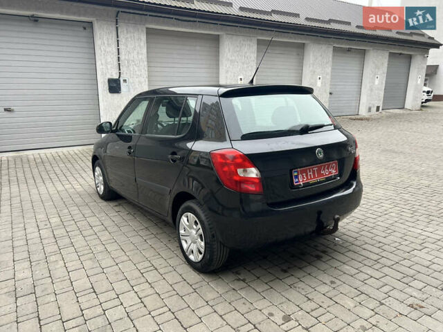 Черный Шкода Фабия, объемом двигателя 1.39 л и пробегом 215 тыс. км за 4790 $, фото 5 на Automoto.ua