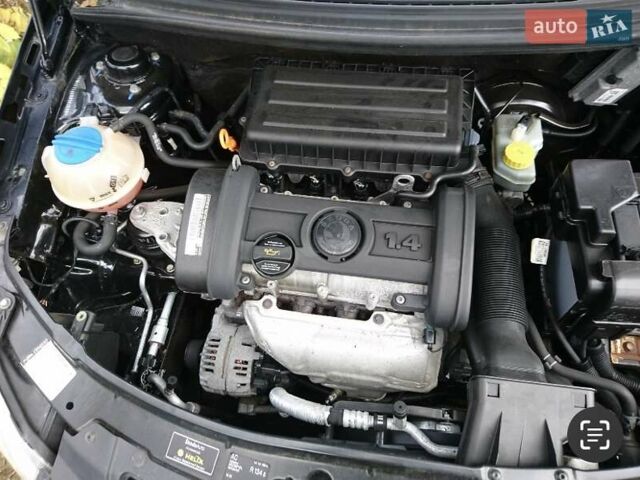 Черный Шкода Фабия, объемом двигателя 1.39 л и пробегом 237 тыс. км за 4700 $, фото 19 на Automoto.ua