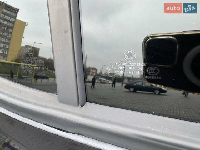 Черный Шкода Фабия, объемом двигателя 1.39 л и пробегом 167 тыс. км за 6450 $, фото 29 на Automoto.ua