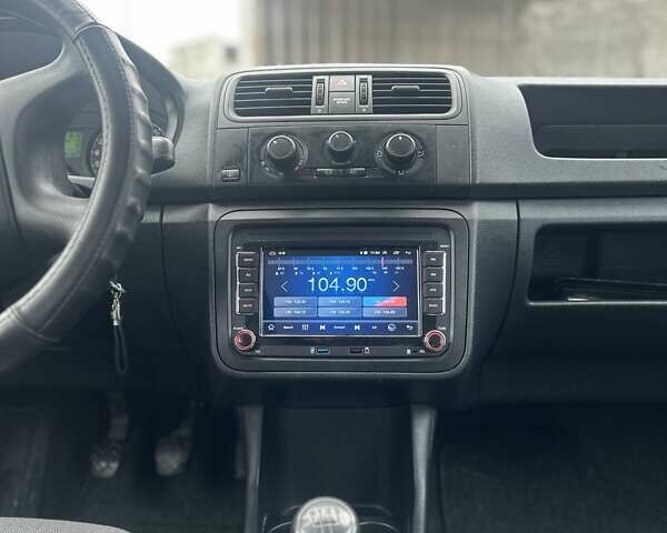 Чорний Шкода Фабія, об'ємом двигуна 1.2 л та пробігом 224 тис. км за 3999 $, фото 44 на Automoto.ua