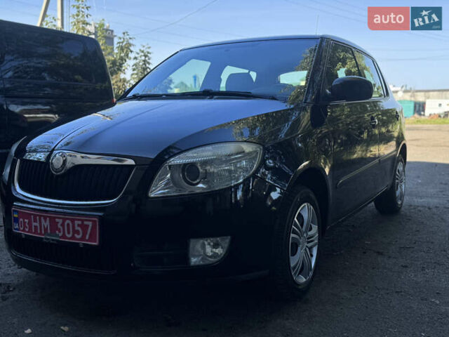 Черный Шкода Фабия, объемом двигателя 1.39 л и пробегом 153 тыс. км за 5150 $, фото 1 на Automoto.ua
