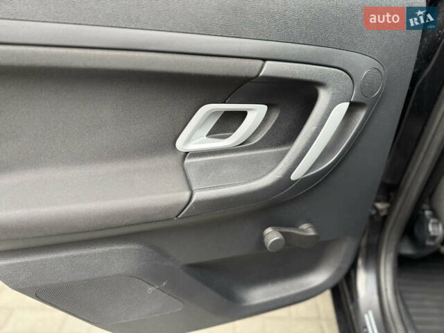 Черный Шкода Фабия, объемом двигателя 1.39 л и пробегом 167 тыс. км за 6450 $, фото 18 на Automoto.ua