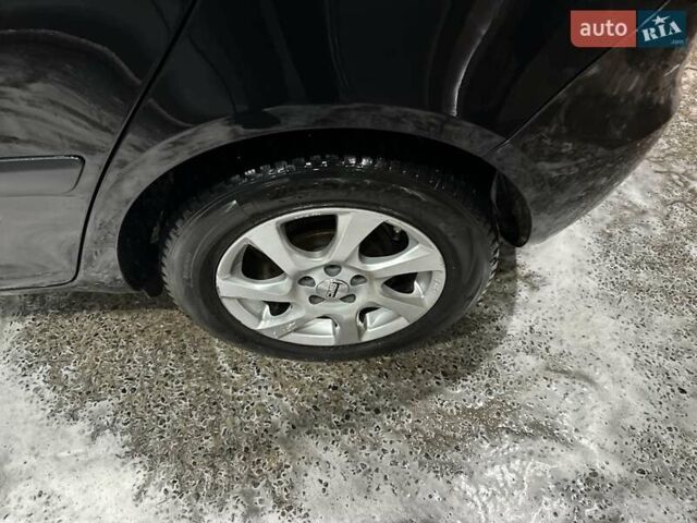 Черный Шкода Фабия, объемом двигателя 1.2 л и пробегом 224 тыс. км за 4700 $, фото 16 на Automoto.ua