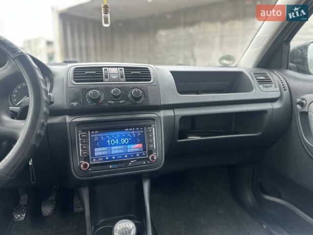 Чорний Шкода Фабія, об'ємом двигуна 1.2 л та пробігом 224 тис. км за 3999 $, фото 43 на Automoto.ua