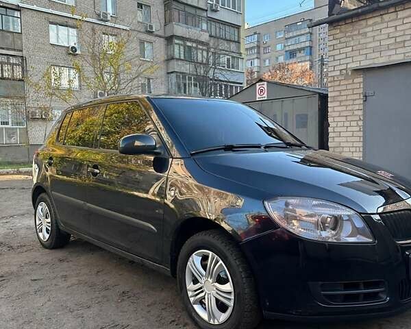 Чорний Шкода Фабія, об'ємом двигуна 1.39 л та пробігом 265 тис. км за 4900 $, фото 1 на Automoto.ua