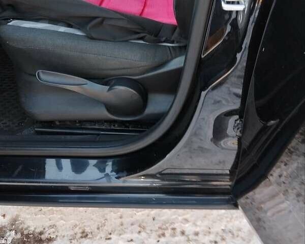 Черный Шкода Фабия, объемом двигателя 1.6 л и пробегом 160 тыс. км за 5600 $, фото 7 на Automoto.ua