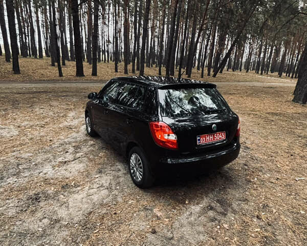 Черный Шкода Фабия, объемом двигателя 1.4 л и пробегом 200 тыс. км за 5600 $, фото 21 на Automoto.ua