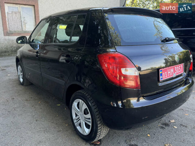 Черный Шкода Фабия, объемом двигателя 1.39 л и пробегом 153 тыс. км за 5150 $, фото 9 на Automoto.ua
