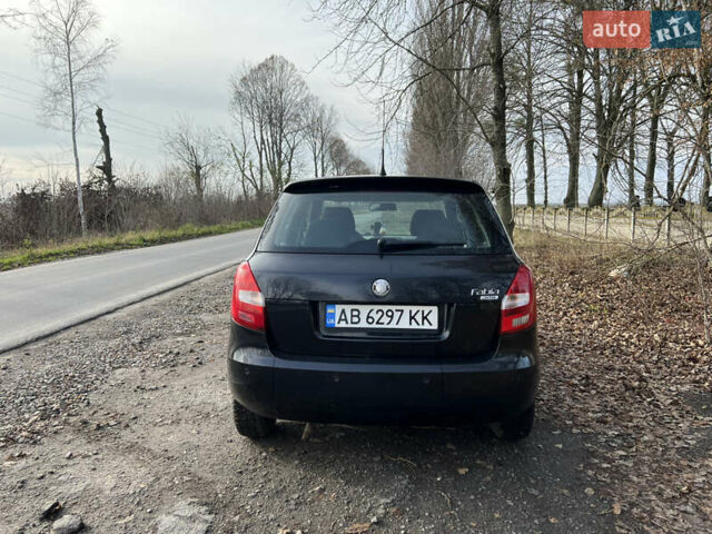 Черный Шкода Фабия, объемом двигателя 1.2 л и пробегом 272 тыс. км за 4200 $, фото 4 на Automoto.ua