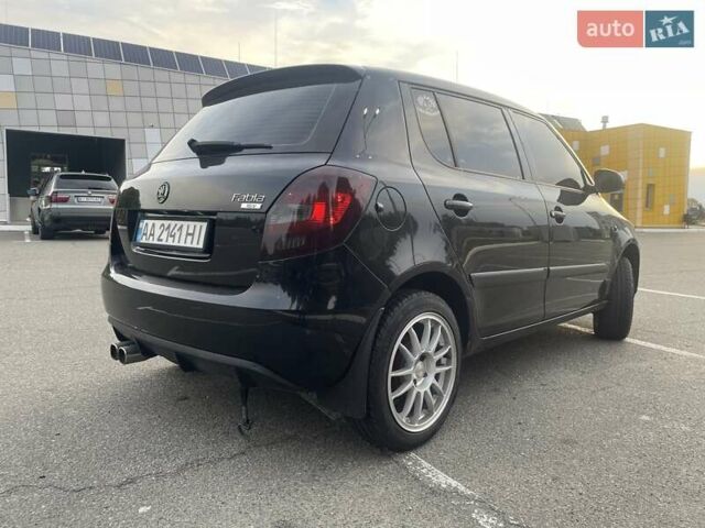 Черный Шкода Фабия, объемом двигателя 1.39 л и пробегом 234 тыс. км за 5000 $, фото 4 на Automoto.ua