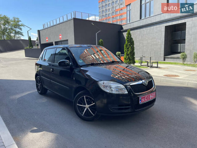 Черный Шкода Фабия, объемом двигателя 1.4 л и пробегом 217 тыс. км за 5999 $, фото 12 на Automoto.ua