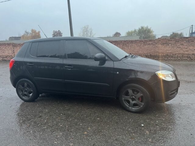 Шкода Фабия 2008 в Кролевце на Automoto.ua Черный Шкода Фабия, объемом двигателя 1.2 л и пробегом 200 тыс. км за 3950 $, фото 8 на Automoto.ua