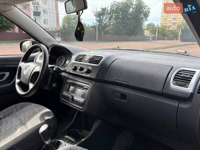 Черный Шкода Фабия, объемом двигателя 1.39 л и пробегом 238 тыс. км за 4300 $, фото 35 на Automoto.ua
