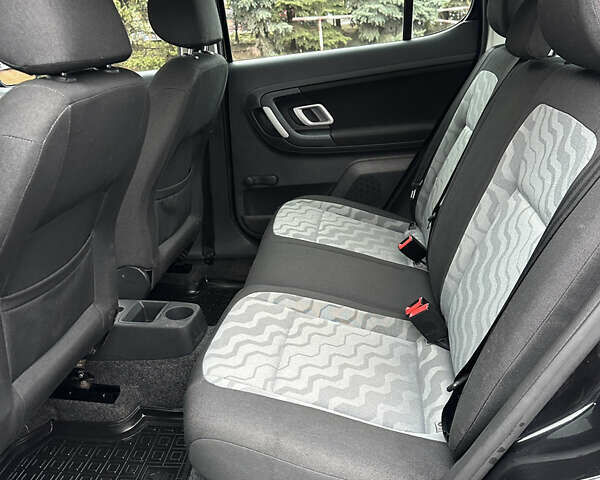 Чорний Шкода Фабія, об'ємом двигуна 1.4 л та пробігом 191 тис. км за 5350 $, фото 41 на Automoto.ua