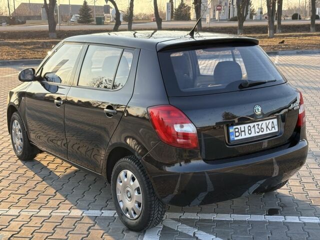 Чорний Шкода Фабія, об'ємом двигуна 1.4 л та пробігом 187 тис. км за 4600 $, фото 3 на Automoto.ua