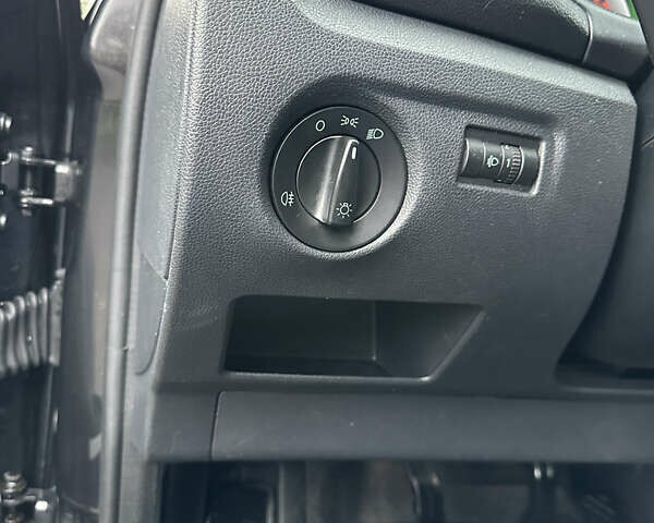 Чорний Шкода Фабія, об'ємом двигуна 1.4 л та пробігом 191 тис. км за 5350 $, фото 35 на Automoto.ua