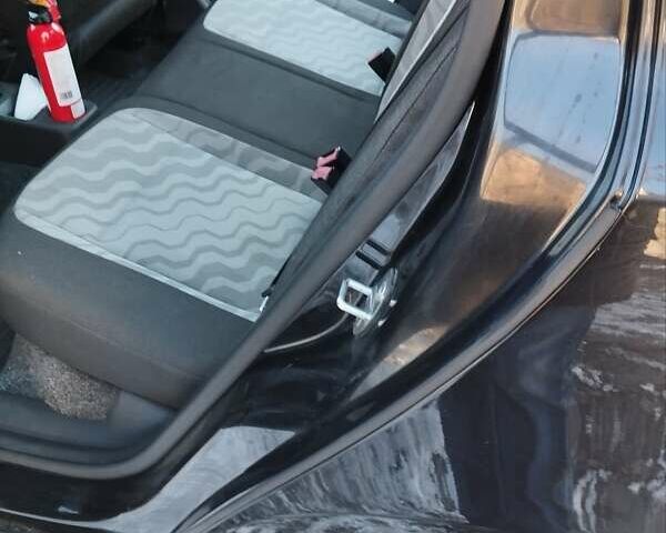 Черный Шкода Фабия, объемом двигателя 1.6 л и пробегом 160 тыс. км за 5600 $, фото 11 на Automoto.ua